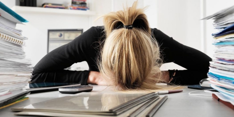 Njihuni me shenjat e heshtura të stresit