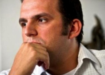 Ukë Rugova shkon për ngushëllime te familja Thaçi në Skenderaj