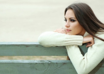 Sjelljet e femrave që duhet të ndryshojnë deri në moshën 30-vjeçare