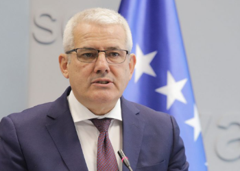 Sveçla: Sulmi terrorist në Banjskë vazhdon të mbetet një çështje e pazgjidhur, dorasit e krimit ende të arratisur