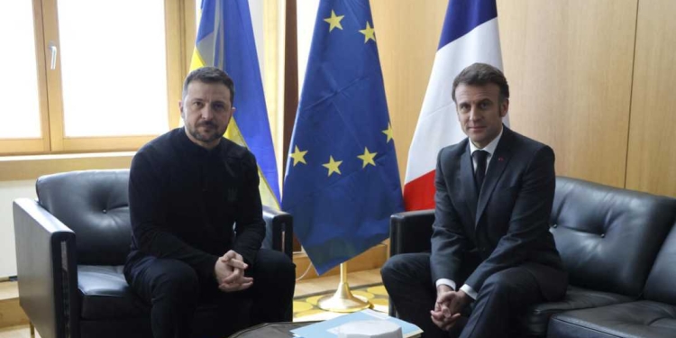 Zelensky mbërrin në Paris, takohet me Macronin