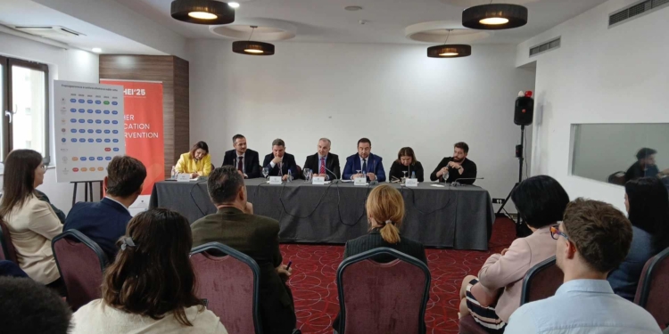 Universitetet publike më transparente në vitin 2025 – Prishtina dhe Gjakova në krye të listës