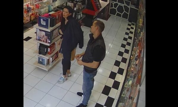 Policia në kërkim të dy personave të dyshimtë për vjedhje – kërkon ndihmë nga qytetarët për identifikimin e tyre