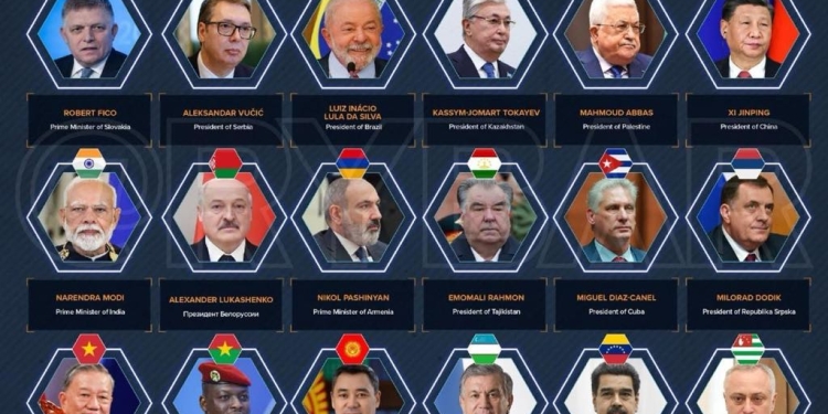 Vuçiq rreshtohet me aleatët e Putinit në paradën propagandistike në Rusi