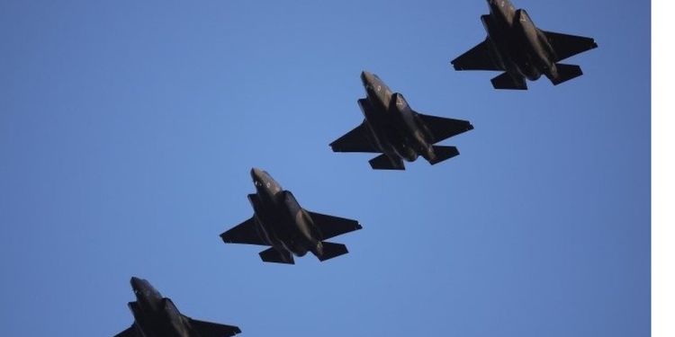 Avionët luftarakë britanikë përgjojnë dy avionë rusë pranë hapësirës ajrore të NATO-s