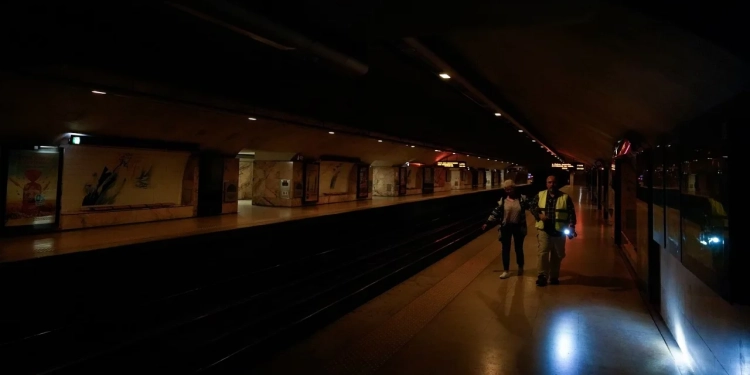 Spanja shpall gjendje emergjente pas ndërprerjes masive të energjisë elektrike