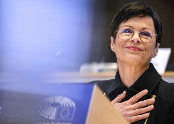 Kos: Normalizimi me Serbinë parakusht që Kosova të marrë statusin e kandidatit për anëtarësim në BE