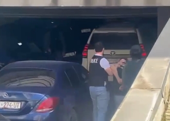 Babai i njërit prej të arrestuarve për vrasjen rreshterit Lika: Nëse djali im veç 1% është i përfshirë, nuk i sugurojë as avokat