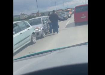 Aksident i rëndë në magjistralen Vushtrri-Mitrovicë, përfshihen tri vetura