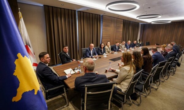 Abdixhiku mbledh në LDK deputetët e zgjedhur: Një zë, një shtëpi, një qëllim