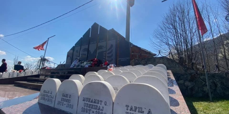 Osmani kujton masakrën e Lybeniqit: Dëshmi e egërsisë së një regjimi kriminal