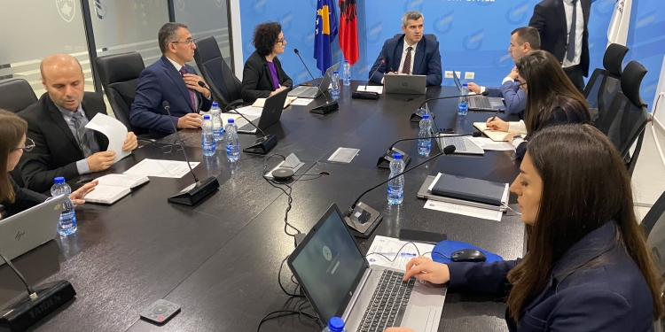 ZRrE aprovon shtrenjtimin e rrymës për 16.1 për qind