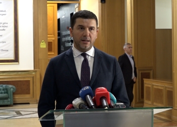 Krasniqi: U miratua rekomandimi i PDK-së, dorëheqja e kryeministrit dhe ministrave evidentohet në procesverbal