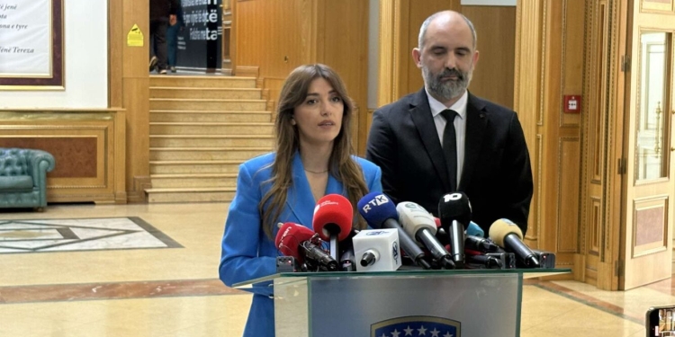 Haxhiu: Opozita s’e ka hallin te Lista Serbe, por te Vetëvendosja dhe Kurti