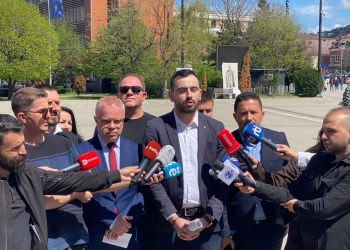 Grupi “Asnjë cent më shumë” paralajmëron përshkallëzim të protestave nëse nuk pezullohet vendimi i ZRrE-së