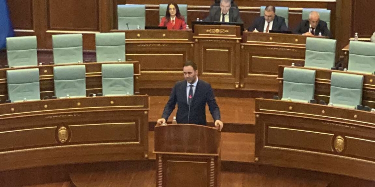 Haxhiu propozohet sërish, Konjufca lut opozitën ta votojë