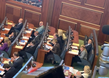 Raportohet se ka marrëveshje LVV – Nisma, Limaj propozohet për kryeparlamentar