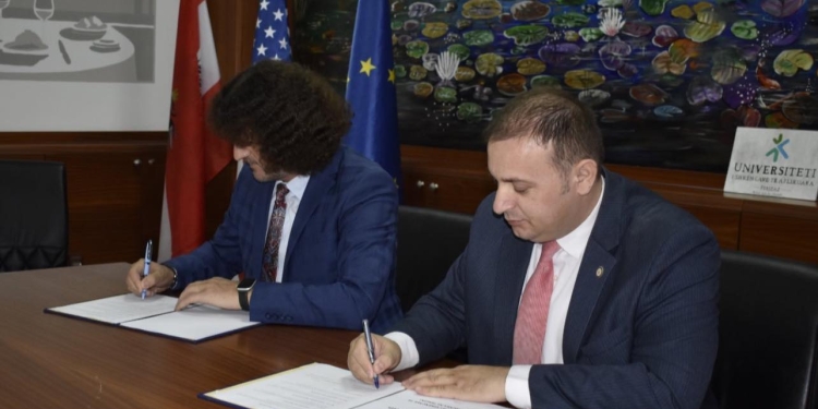 LBK dhe USHAF nënshkruajnë partneritet strategjik për të ardhmen: Ura mes arsimit dhe biznesit për zhvillim ekonomik