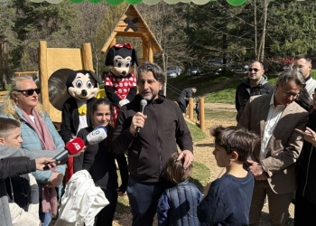 Këndi i parë rekreativ me materiale organike në Parkun e Gërmisë