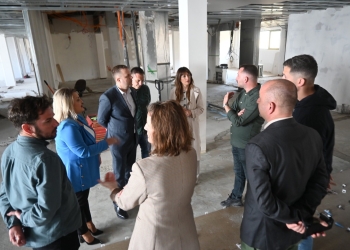 Albulena Haxhiu shkon në Institut të Mjekësisë, thotë se po renovohet për herë të parë që nga 2005’ta