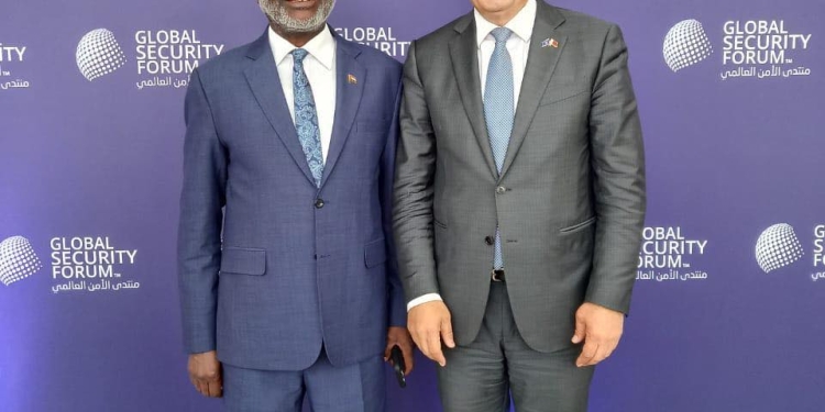 Hoxhaj në Forumin e Sigurisë Globale në Katar, takon Ministrin e Financave të Sudanit – e falënderon për njohjen e Kosovës