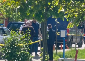 Ministri në detyrë Vitia viziton QKUK-në, pas dëmtimit të veturës së u.d. të drejtorit