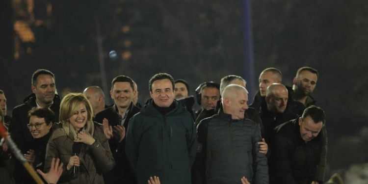 “U pat shkri tu qesh kur Kurti i quajti hajvanë”, por tash në nevojë të votave Kusari-Lila e “përkëdhelë” LDK-në: Kanë bagazh historik