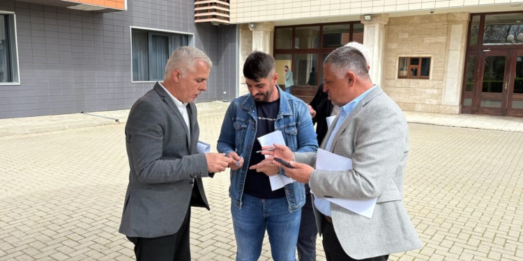 Nasim Haradinaj kërkon nga deputetët nënshkrimin e “Betimit për Drejtësi”