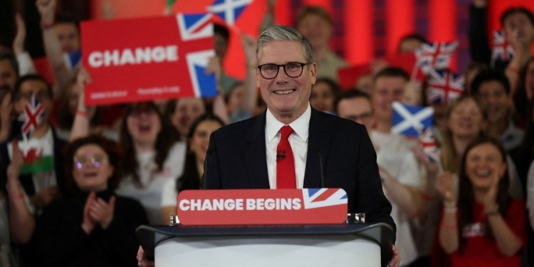 Starmer bën thirrje për qetësi ndërsa tregjet globale bien pas tarifave të Trump