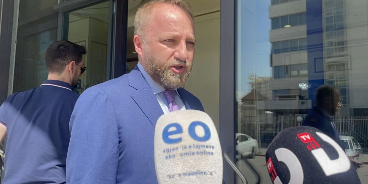 Tahiri-PDK: S’ka asnjë vendim për votimin e kryeparlamentarit, tani për tani me qëndrime të njëjta