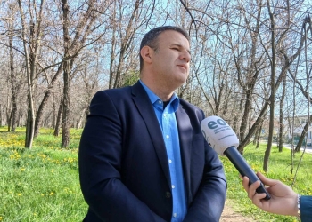 Kasolli: VV-ja dhe Kurti po blejnë kohë për negociim votash për krijimin e institucioneve