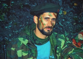 Presidentja Osmani kujton heroin Agim Ramadani në 26-vjetorin e rënies