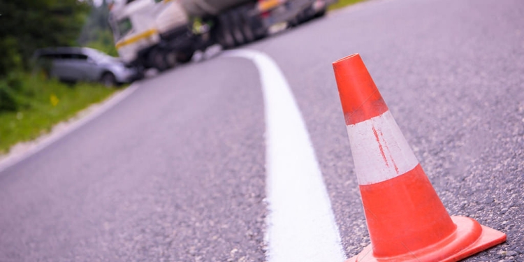 Aksidenti në Ferizaj, vetura ra në lumin Nerodime