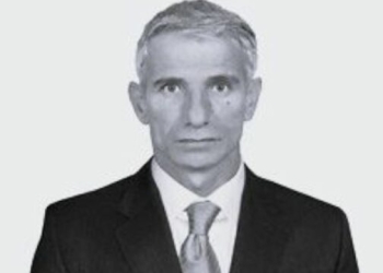 Vdiq profesori universitar, Aziz Dujaka