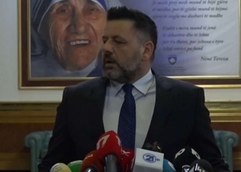 Berisha-AAK: Na kanë harruar miqtë, ne s’jemi të zotët për zgjidhje të asnjë situate politike