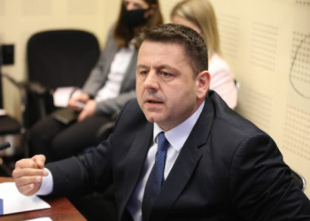 Edhe AAK konfirmon pjesëmarrjen në takimin me Konjufcën, Berisha: E kemi obligim ndaj qytetarëve