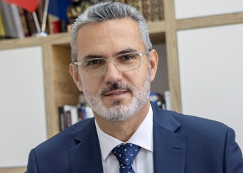 “Albulena duhet të tërhiqet vetë – nuk e duan”, Bujar Dugolli thotë se emri i saj nuk duhet të bëhet pengesë për institucionet