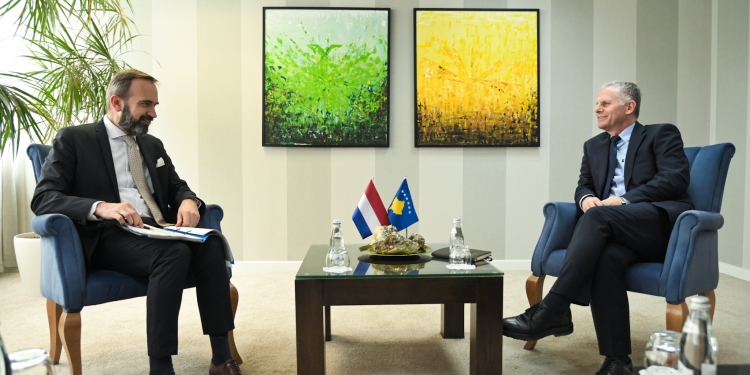 Bislimi priti në takim drejtorin e departamentit për Evropë në ministrinë e Punëve të Jashtme të Holandës, Erik Weststrate