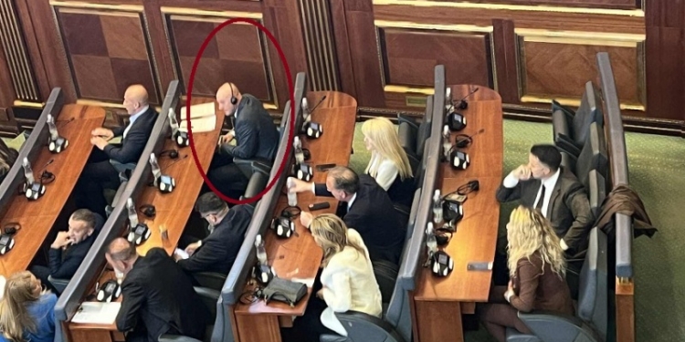 Deputeti Adem Hoxha e konfirmon se është pjesë e GP të AAK-së