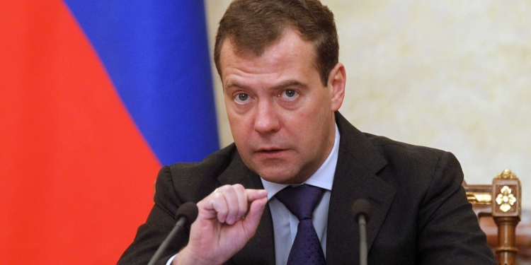 Medvedev: Anëtarët e rinj të NATO-s janë objektiva të mundshme për Moskën