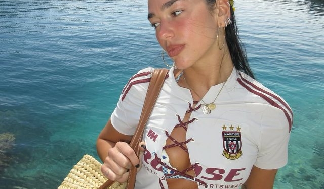 Dua Lipa nis plazhin në jug të Shqipërisë, e shoqëron i fejuari