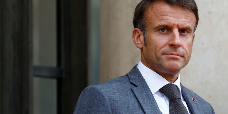 Macron thërret një takim krize me biznesmenët e prekur nga tarifat e Trump