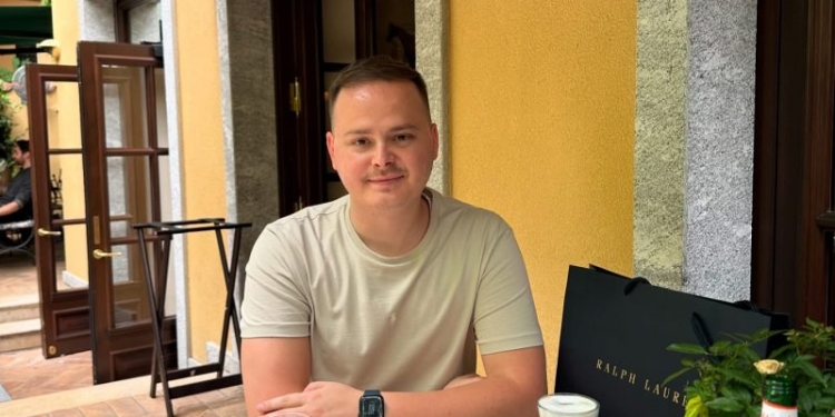 Këta janë dy vëllezërit kosovarë të ekstraduar në ShBA, akuzohen për mashtrim dhe vjedhje identiteti të amerikanëve