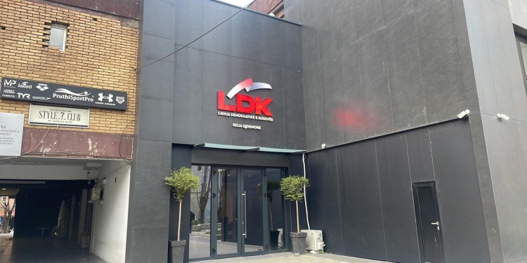 LDK thërret mbledhje të jashtëzakonshme, pas ftesës së Kurtit