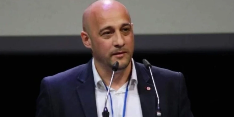 Opozitari serb: Bërnabiq akuzon studentët serb për terrorizëm dhe i krahason me Al Kaidën