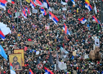 Studentët serbë njoftojnë Parlamentin Evropian për dhunën dhe represionin në Serbi