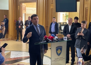 Krasniqi pas dështimit të seancës: VV po blen kohë edhe 48 orë për të bërë pazaret