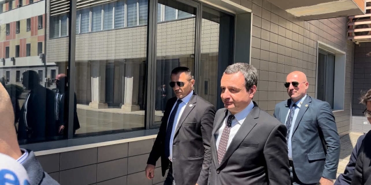 Kuvendi dështoi të konstituohet për të tetën herë, por Kurti sërish s’u përgjigj