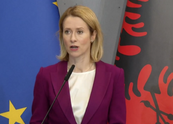 Kallas në Tiranë: Kosova dhe Serbia pa normalizim të plotë s’mund të ecin drejt BE-së