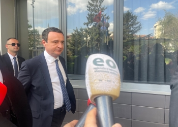 Kurti nuk u përgjigjet se a i kanë siguruar votat për zgjedhjen e kryeparlamentarit